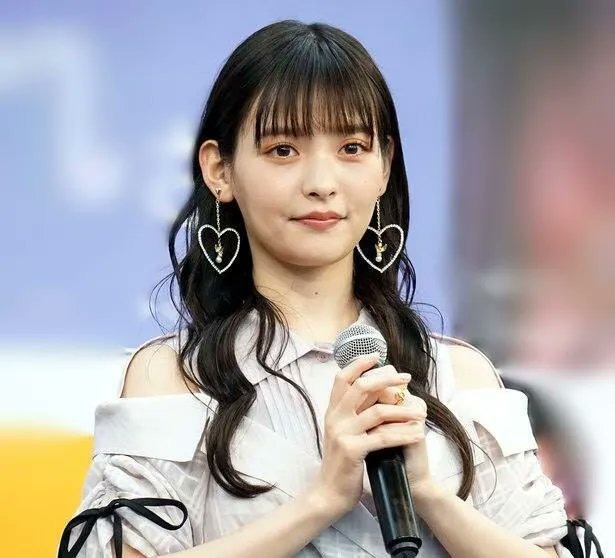 上坂すみれ「今日も一番すみぺ様がお美しい一日でした」起伏に富んだボディラインが、