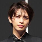 元キンプリ岩橋玄樹「見る度カッコ良く」腕に手首までびっしりタトゥーのＬＡ姿で、