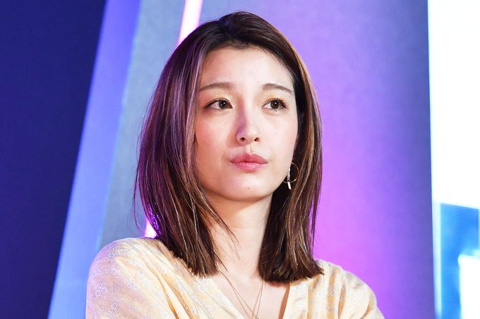 木下優樹菜〝同棲解消〟危機か･･･MF三幸秀稔の大宮がJ3降格で、