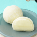 プルプル食感の「とろけるプリン大福」