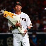 「熱男」引退スピーチで4万人が大合唱、涙止まらず松田宣浩が、