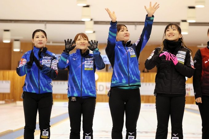 藤沢五月がバキバキ筋肉美から“カー娘”に再変身して優勝！