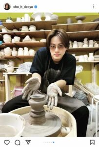 平野紫耀の陶芸ショットと金髪の星空バックが・・・