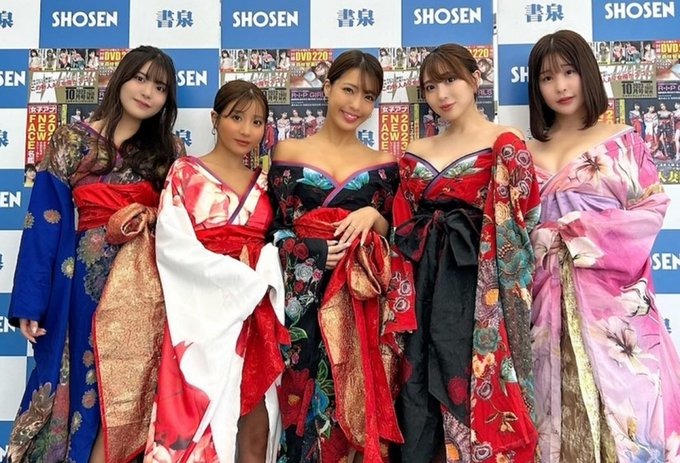 「RIP GIRLS」美ボディ集団が妖艶な花魁衣装でイベント！