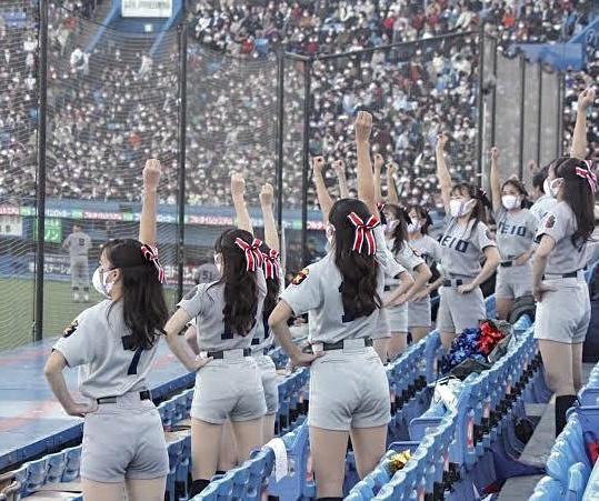 甲子園チアは盗撮防止にスカートからハーフパンツへ･･･