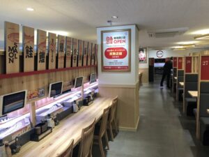 問題になった回転寿司はどうなってる!?回転しない「はま寿司」「スシロー」は、