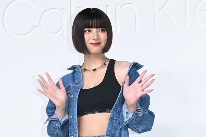 池田エライザ、ブラレットでヘルシー美ボディーを披露！！