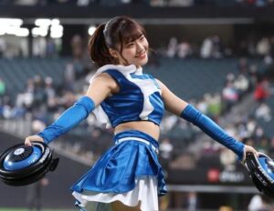 ファイターズガール人気メンバーが卒業発表!!“きつねダンス”でブレイクし、