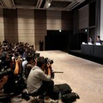 NHKの前で割腹自殺！！