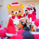 ミニスカサンタ姿で「独身の皆さん、一緒に幸せになりましょう！」サンタラン盛り上げ
