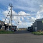 どこ？わかる？”日本一の金持ち村”「ホタテ御殿」にはフェラーリにポルシェ、