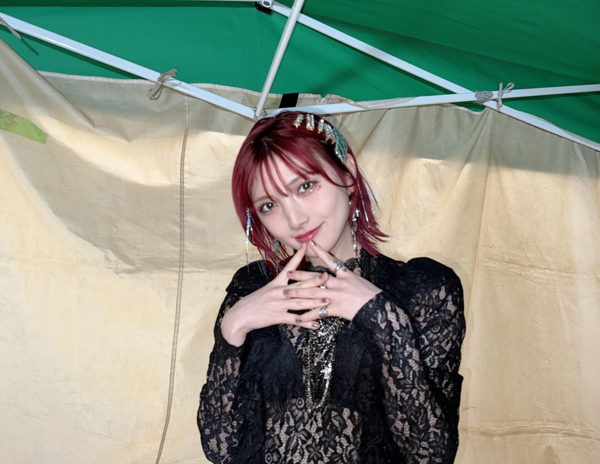 岡田奈々の“逆ギレ歌詞”が炎上！！！！！『ネット弁慶の皆様へ』「テメェらはウジ虫？」