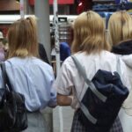 へ～？”コギャル”復活で「ルーズソックス」「厚底ブーツ」「ヘソだしルック」再流行･･･