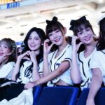 “異次元の人気”魅惑のダンスに無数のカメラが、選手そっちのけで