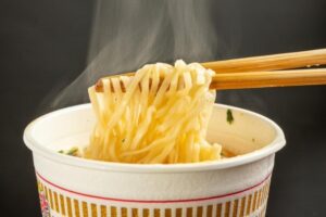 あなた毎日「カップ麺」を食べますか・・・・・・・・・・体調が悪くなって、