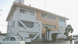 【変態】「生理用品を見るのが好きだった」女装して女性用トイレに侵入・・・・・・・・・・