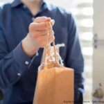 うげぇー、フードデリバリー配達員が客に「尿」を届けるのか･･････････