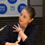 小泉今日子は、芸能界の変な構造を、