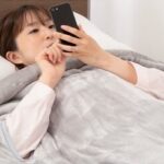 「予想外です」若者向けに開発した "スマホ毛布" が、