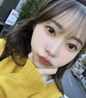 「“さっしー”とデート気分？」指原莉乃の“頬ムニュッ”に、