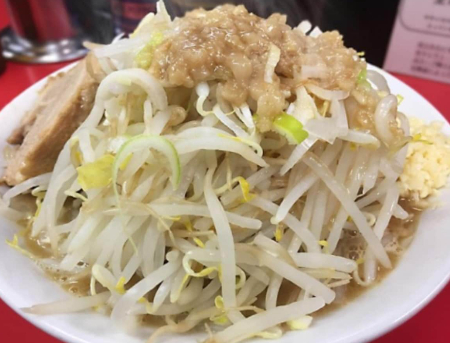 「外で客が吐いてると近所に叱られた。無理して食べないで」ラーメン二郎が、