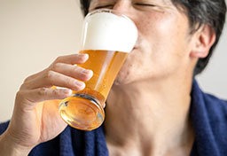 禁煙の次は禁酒へ【酒害】「飲酒ガイドライン」が、