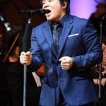 ASKA、FNS歌謡祭で圧巻の「PRIDE」披露で、